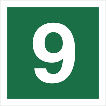 Znak stacja ewakuacyjna nr 9 na Płycie Świecącej (120-22)