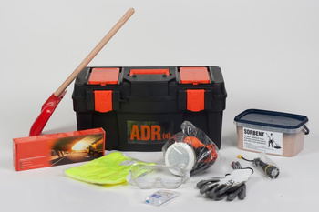 Walizka skrzynka ADR podstawowa z wyposażeniem + sorbent