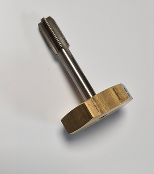 Gwintownik do gniazd manometrów w gaśnicach stałociśnieniowych typu "x"