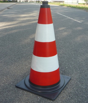 Pachołek 75 cm odblaskowy czerwony U-23b