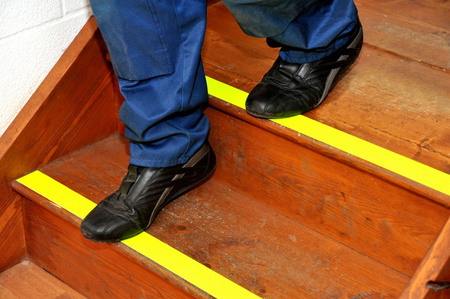 Taśma antypoślizgowa safety grip 50mm/18m (z normą DIN 51130) ŻÓŁTA FLUO