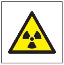 Znak ostrzeżenie przed materiałem radioaktywnym lub promieniowaniem jonizującym na płycie PCV (W03) (ISO 7010)