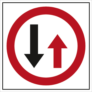 Znak pierwszeństwo dla nadjeżdżających z naprzeciwka (702-11)