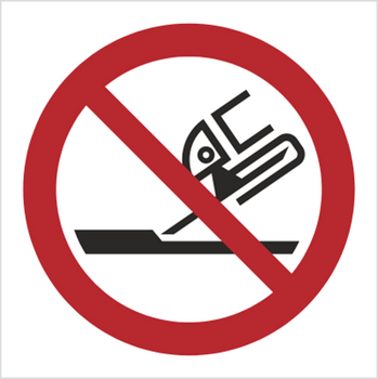 Znak Zakaz używania szlifierki na płycie PCV (P32) (ISO 7010)