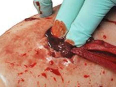 Trenażer do nauki tamowania krwotoku (do ran postrzałowych) TRUECLOT - BOXMET MEDICAL
