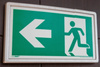 Ramka ze znakiem- Wyjście ewakuacyjne w lewo
