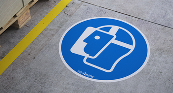 Nakaz stosowania ochrony twarzy (znak podłogowy) (M013-F)