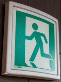Ramka ze znakiem- Wyjście ewakuacyjne w lewo