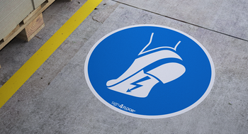 Stosuj obuwie antystatyczne (znak podłogowy) (M032-F)