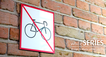 Znak Zakaz wprowadzania rowerów whiteSERIES