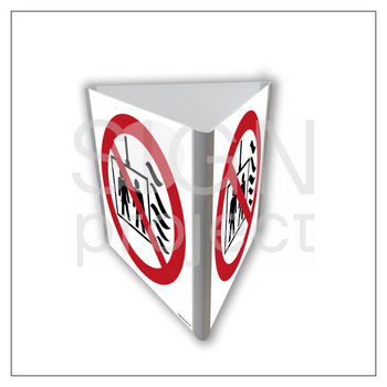 Znak BB821 Nie używać dźwigu w przypadku pożaru świecący (3D dościenny)